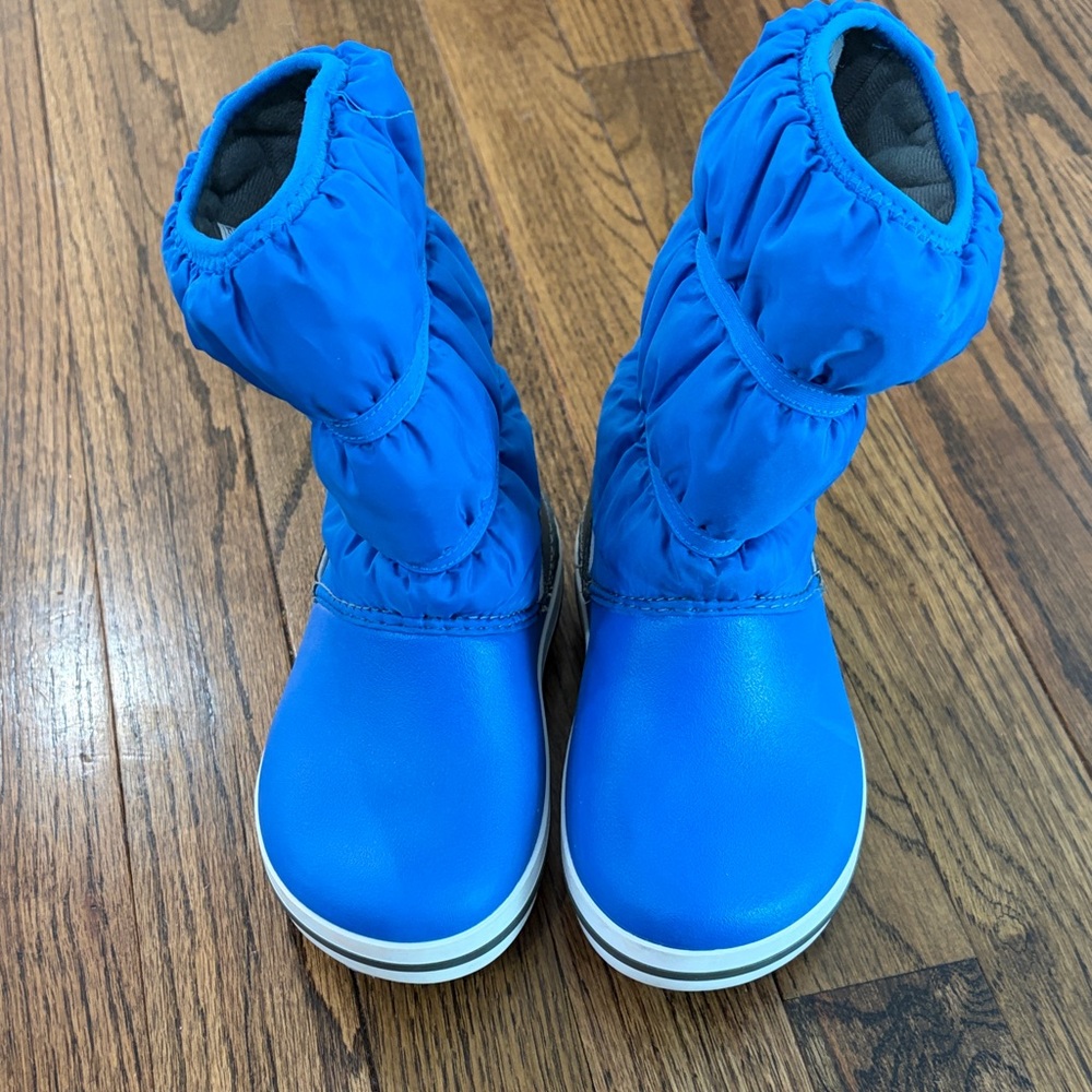 CROCS Vibrant Blue Kids Snow Boots